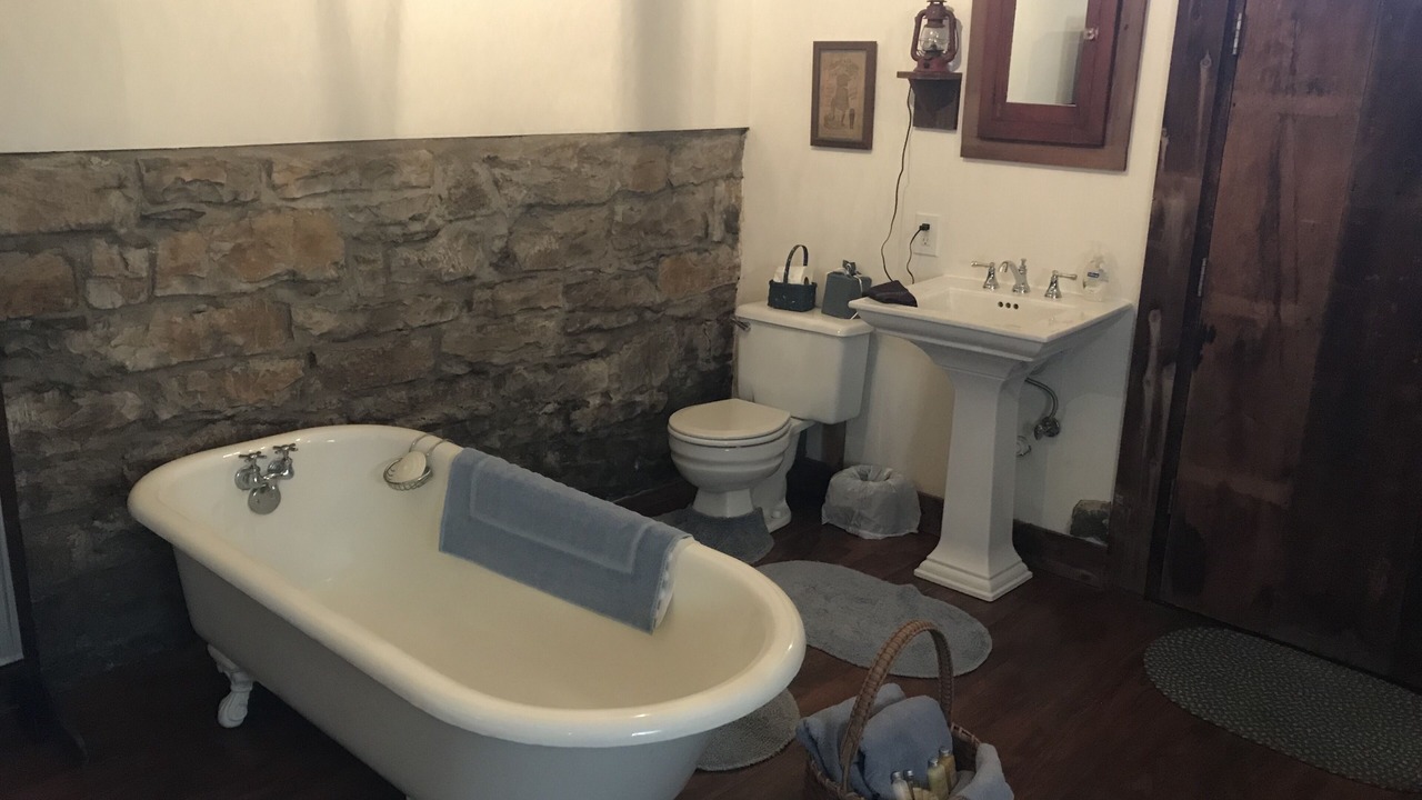Photo of Bathroom in Maeystown