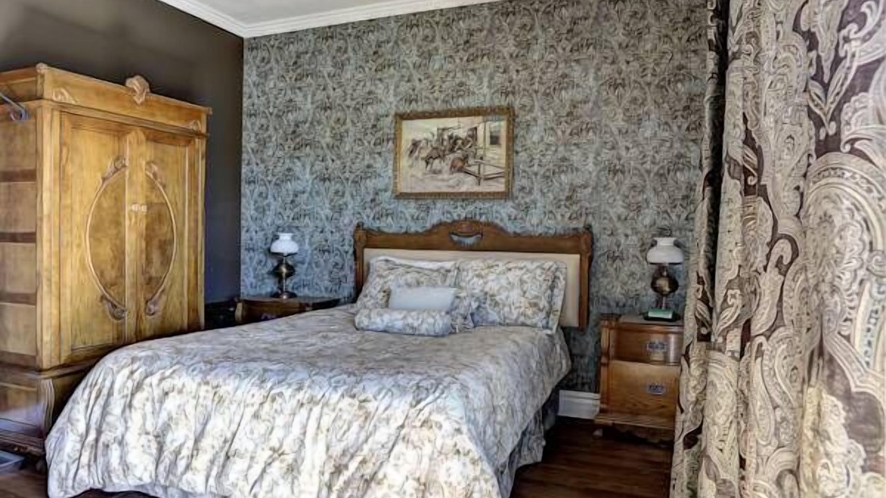 Photo of Bedroom in Tombstone