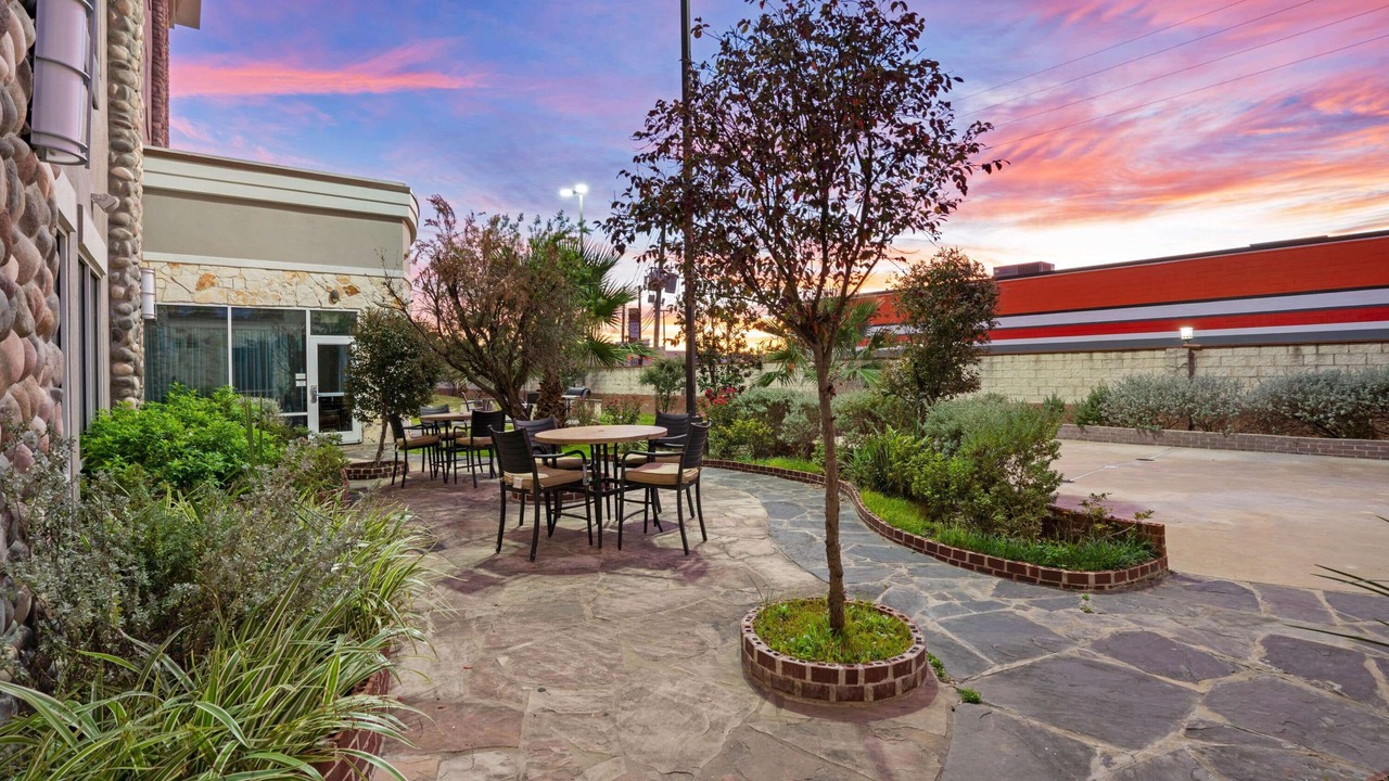Photo of Outdoor in Willowbrook