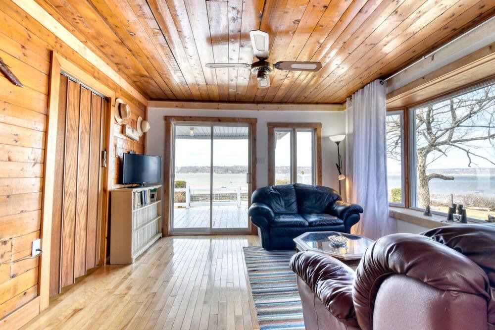 Photo of Livingroom in Saint-Nicolas