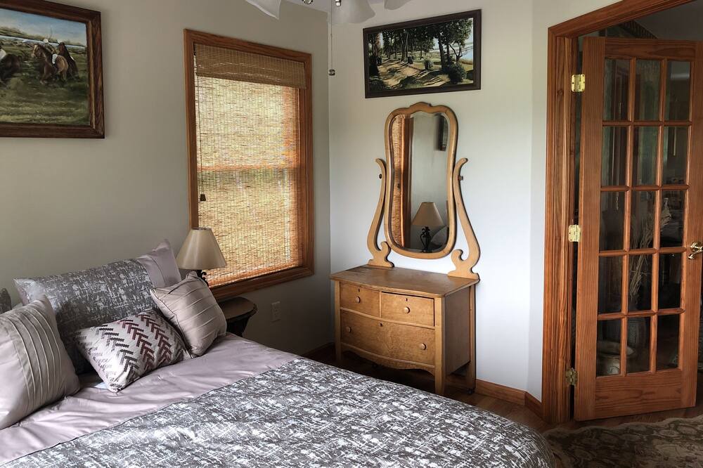 Photo of Bedroom in Skaneateles