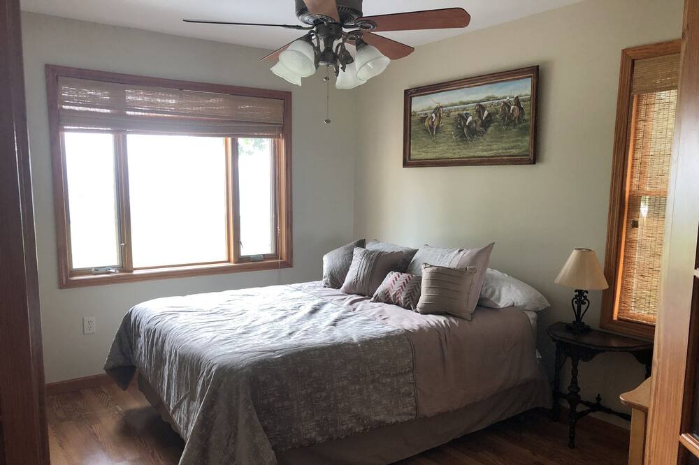 Photo of Bedroom in Skaneateles