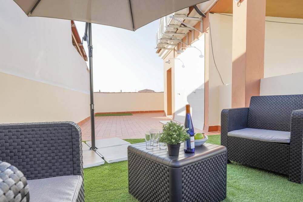 Photo of Patio Balcony in Alcala Del Rio