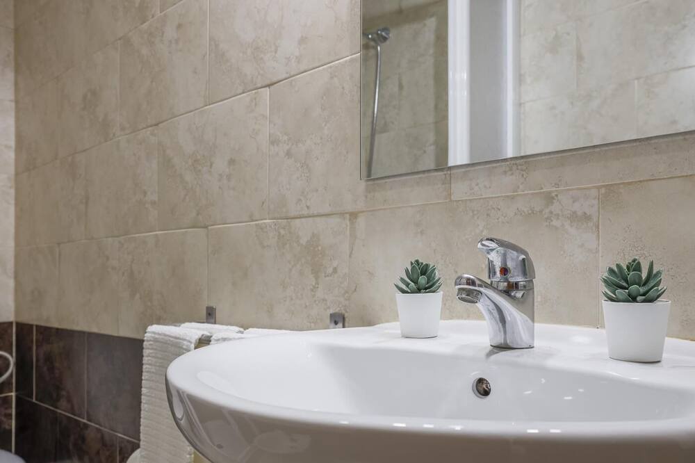 Photo of Bathroom in Alcala Del Rio