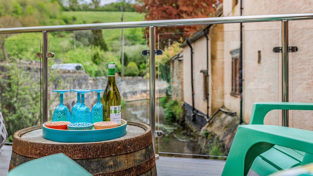 Photo of Patio Balcony in Roadwater