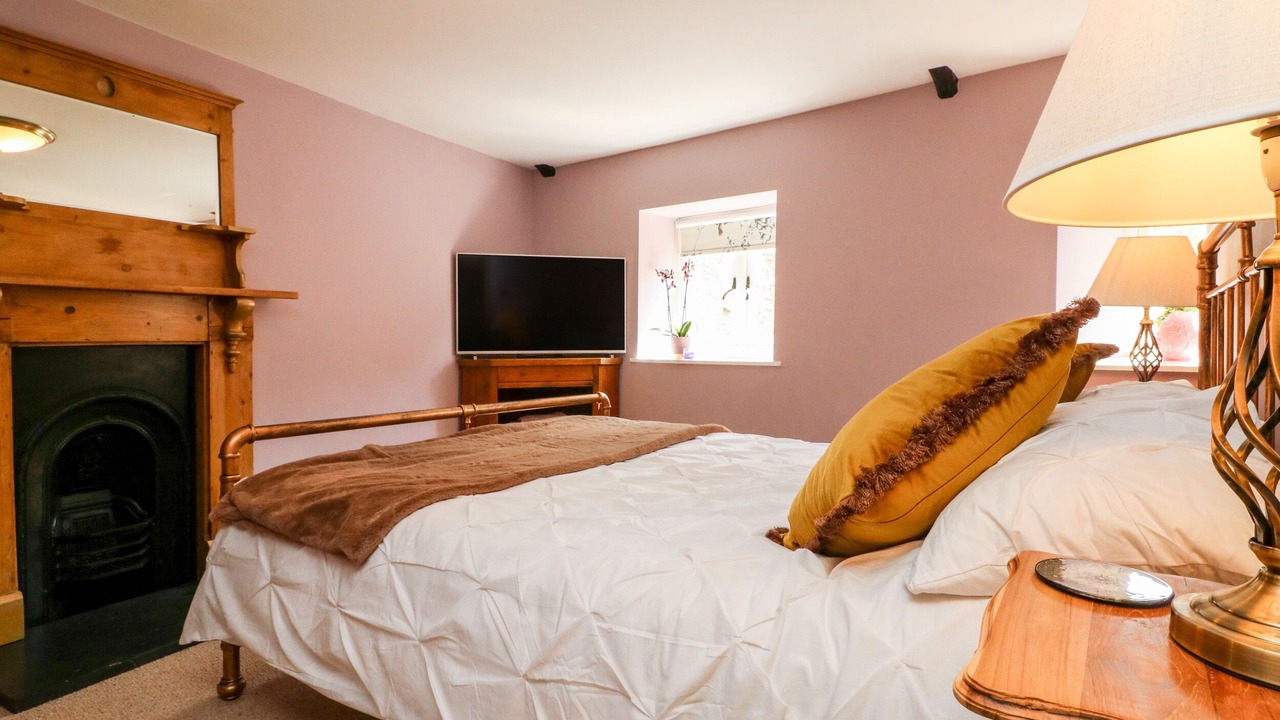 Photo of Others in Roadwater