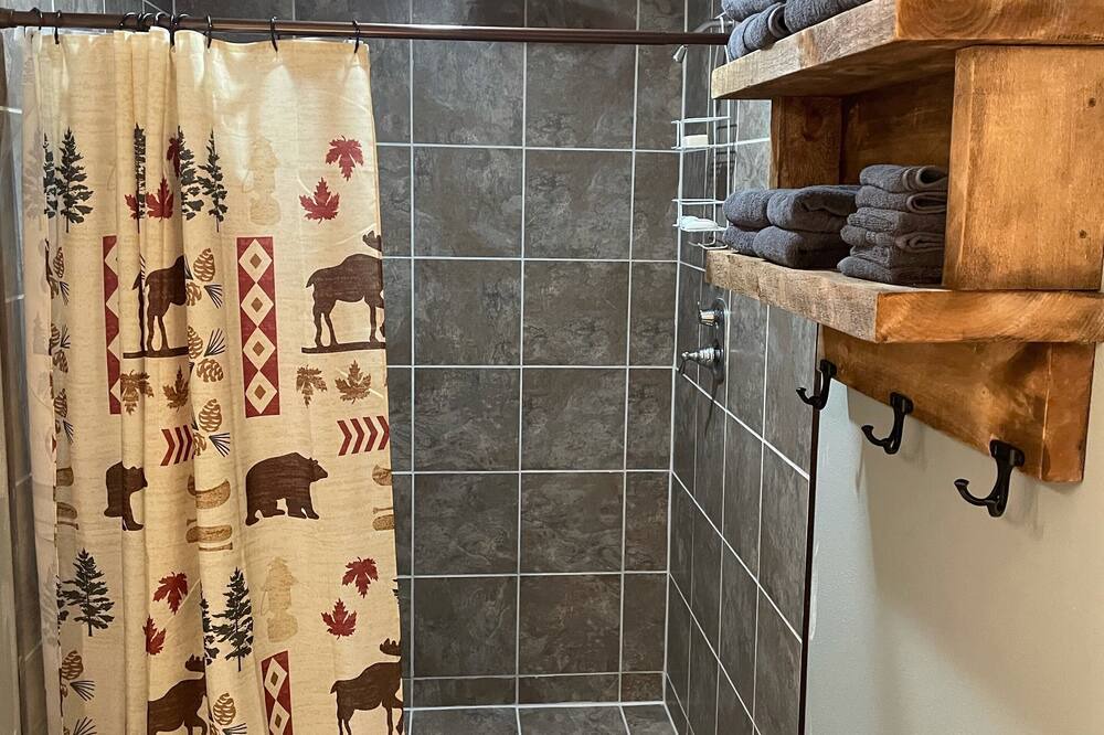 Photo of Bathroom in Goodson