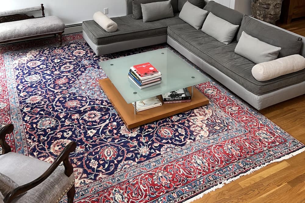 Photo of Livingroom in Wading River