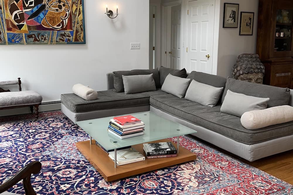 Photo of Livingroom in Wading River