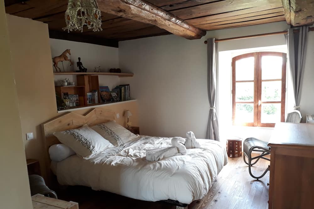 Photo of Bedroom in Vire-Normandie