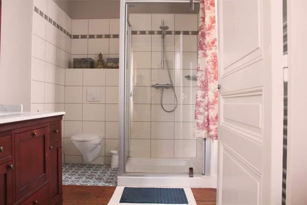 Photo of Bathroom in Nolay