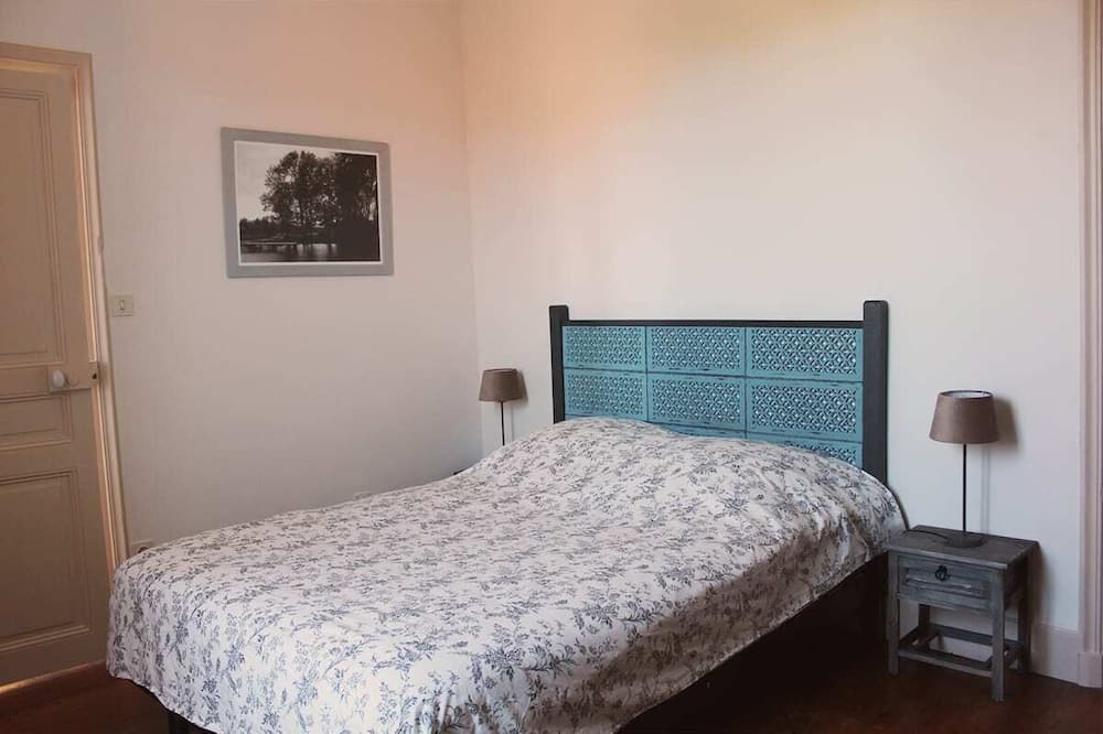 Photo of Bedroom in Nolay