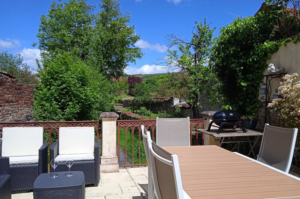 Photo of Patio Balcony in Nolay