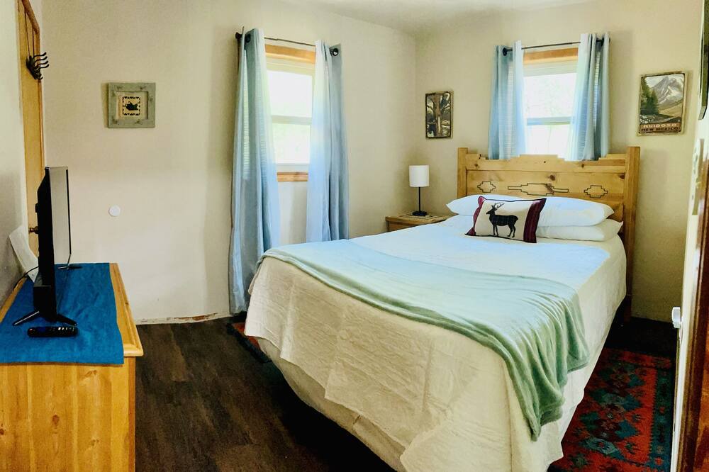 Photo of Bedroom in Ruidoso