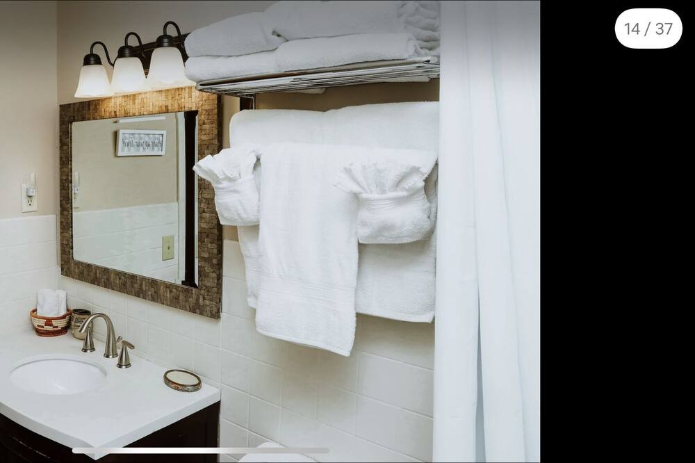 Photo of Bathroom in Ruidoso
