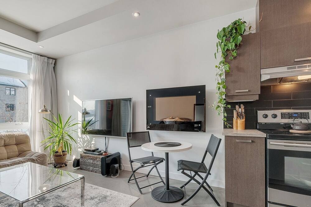 Photo of Livingroom in Laval