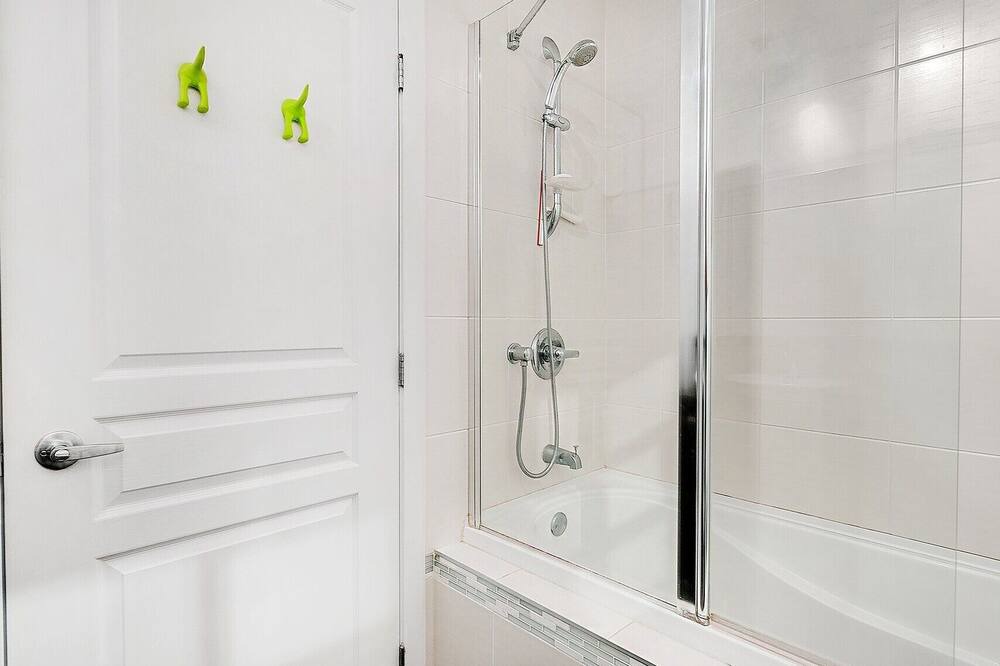 Photo of Bathroom in Laval