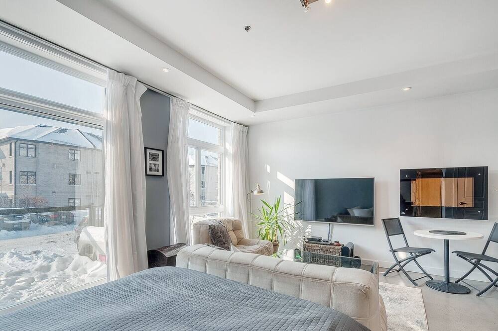 Photo of Bedroom in Laval