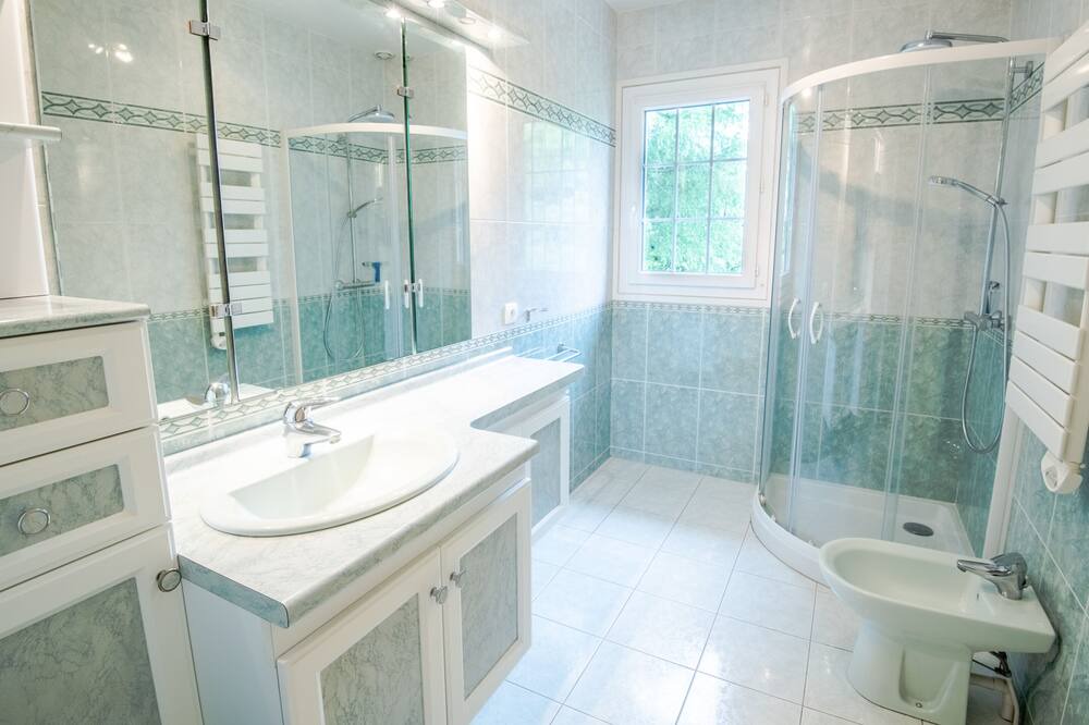 Photo of Bathroom in Blere