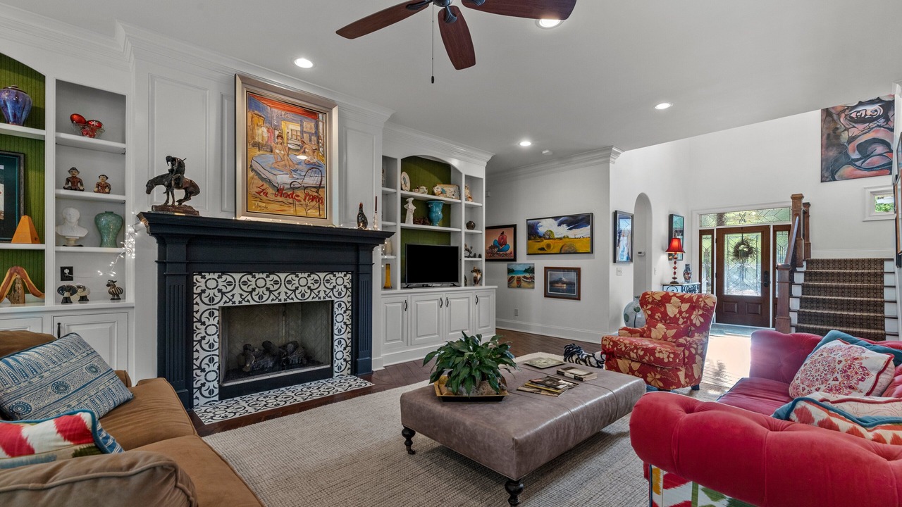 Photo of Livingroom in Lemon Springs