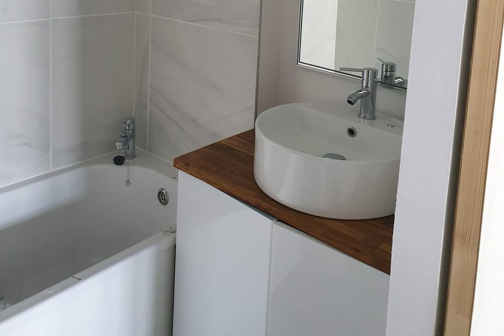 Photo of Bathroom in Cozes