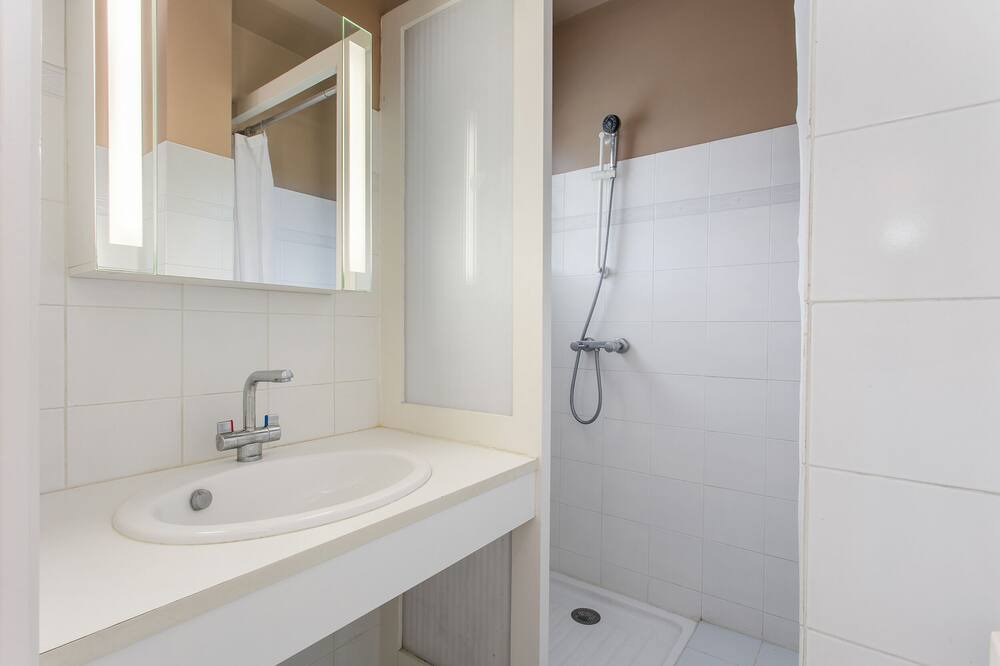 Photo of Bathroom in Baillargues