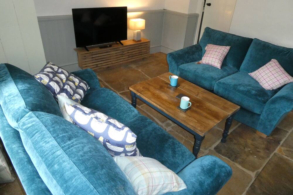 Photo of Livingroom in Brympton