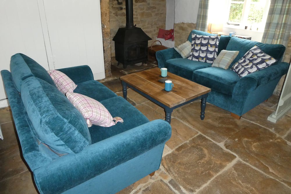 Photo of Livingroom in Brympton