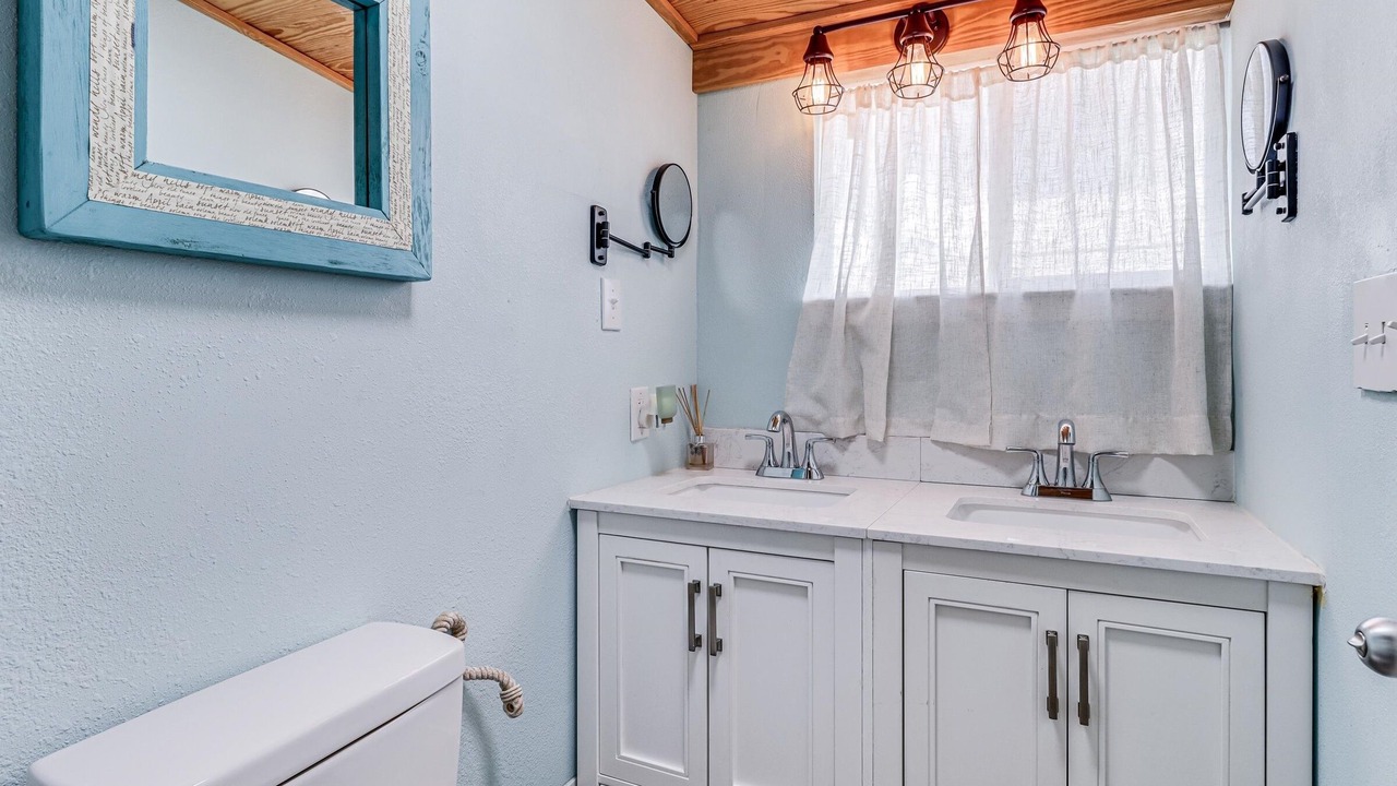 Photo of Bathroom in Rockport