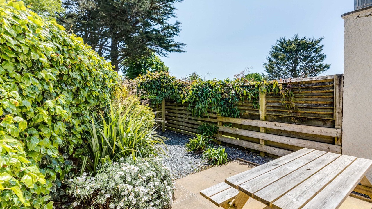 Photo of Others in Rock