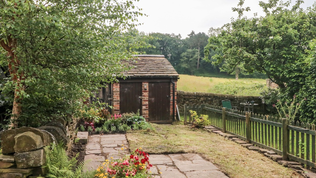 Photo of Others in Kerridge