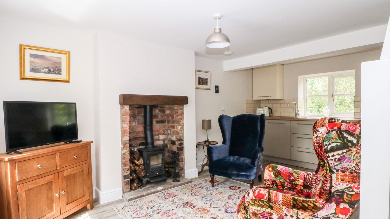 Photo of Others in Kerridge