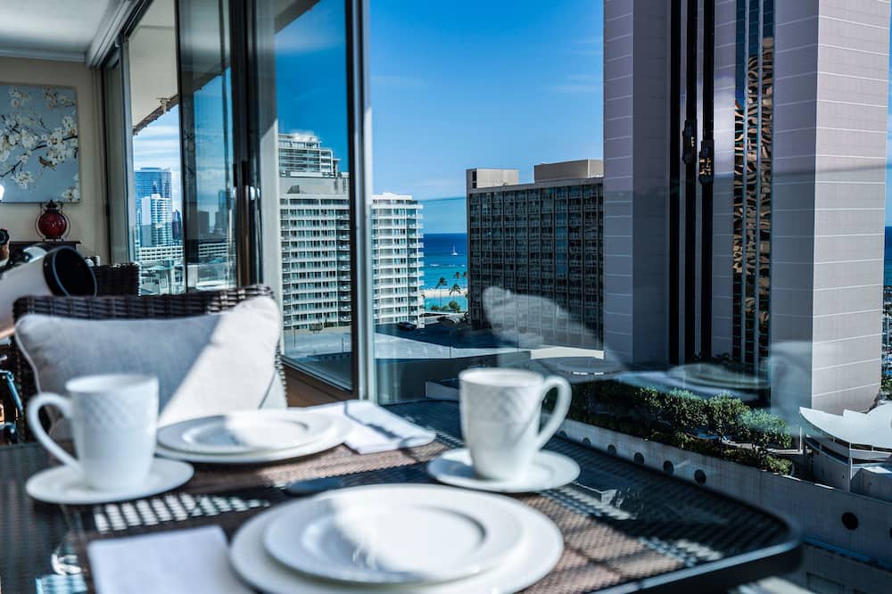 Photo of Others in Downtown Honolulu