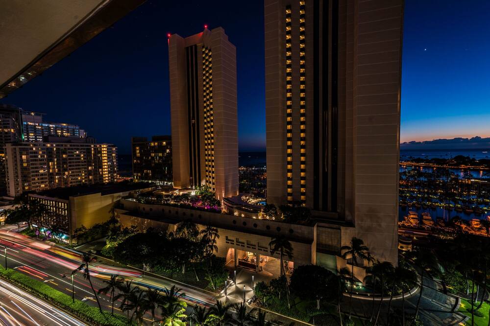 Photo of Others in Downtown Honolulu