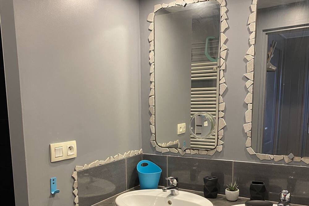 Photo of Bathroom in Cazeaux-de-Larboust