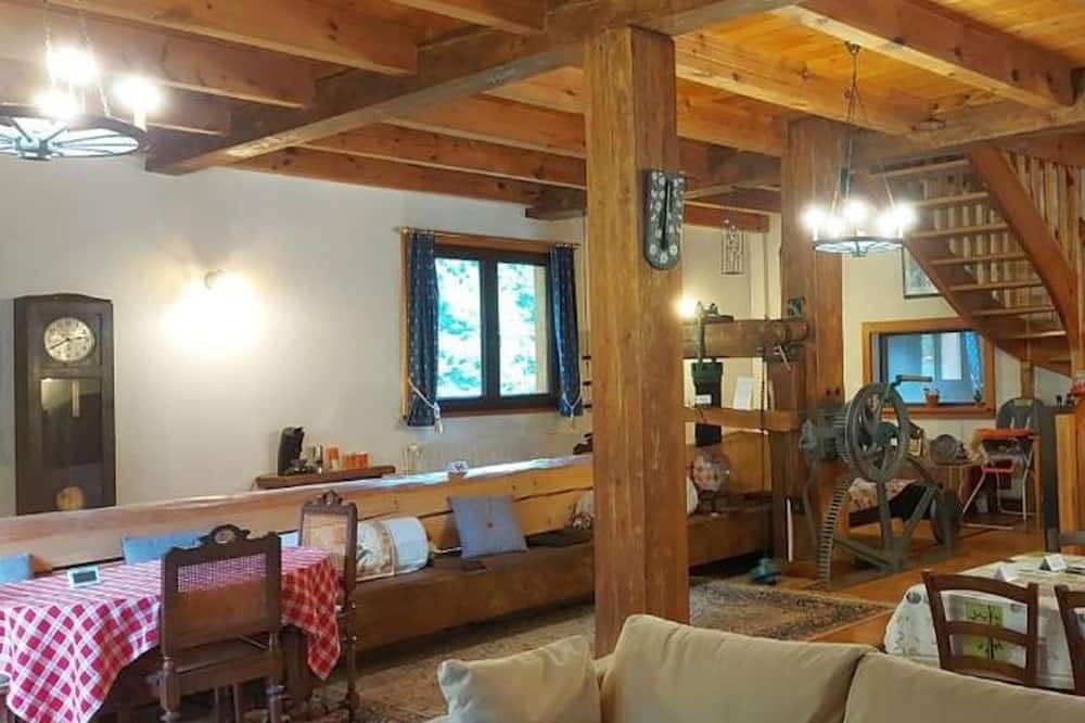 Photo of Others in Lubine