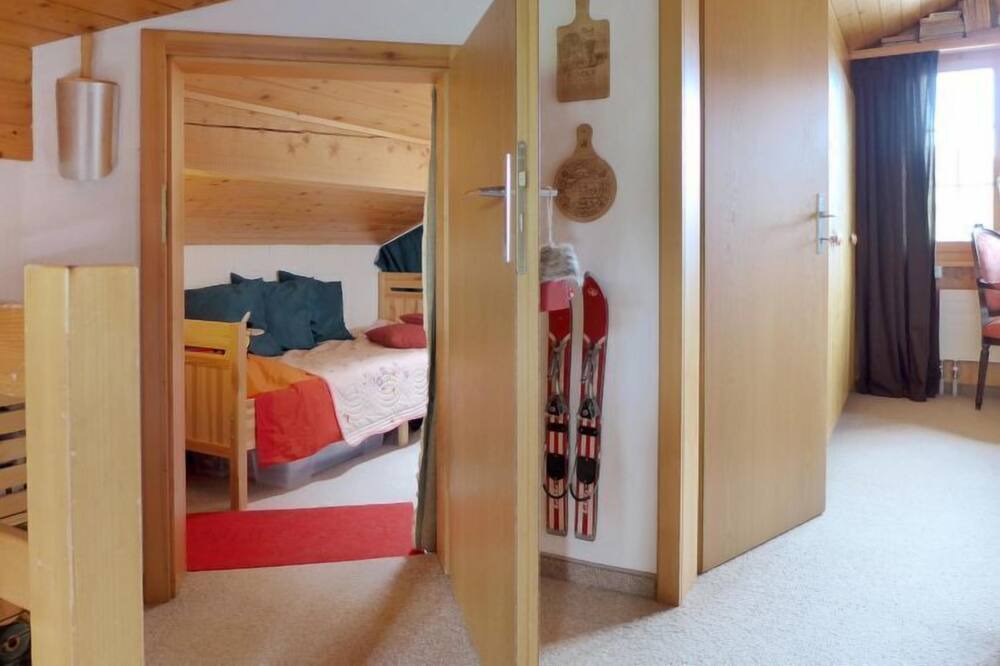Photo of Bedroom in Zweisimmen