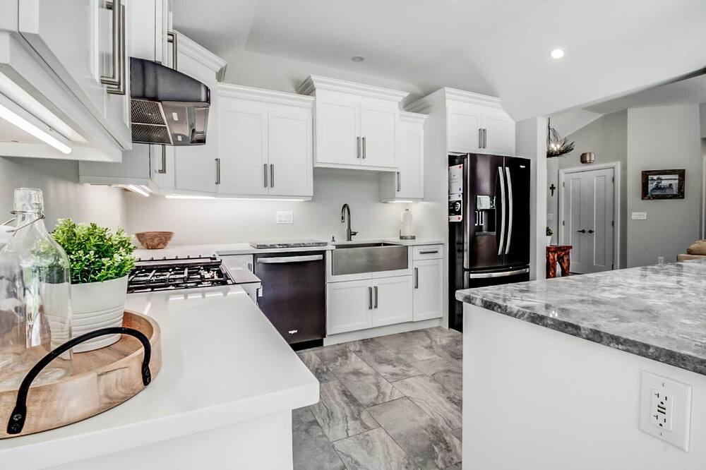 Photo of Kitchen in Lakeshore