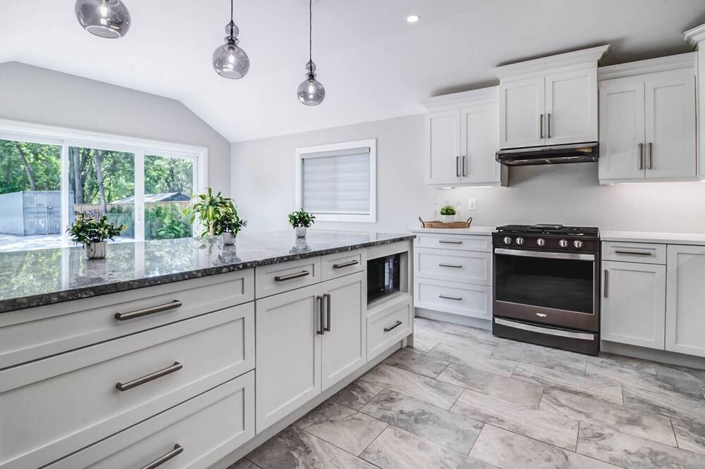 Photo of Kitchen in Lakeshore