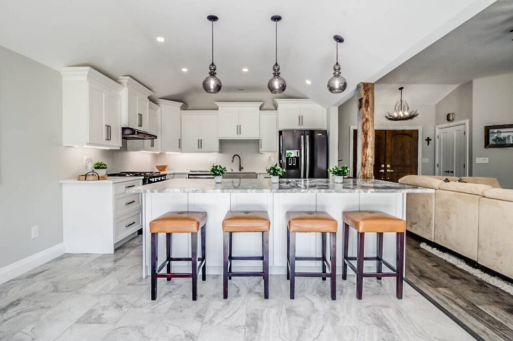 Photo of Kitchen in Lakeshore
