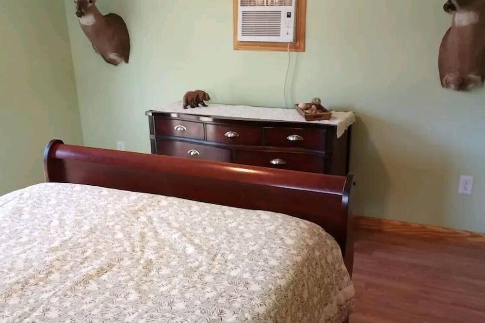 Photo of Bedroom in Elon