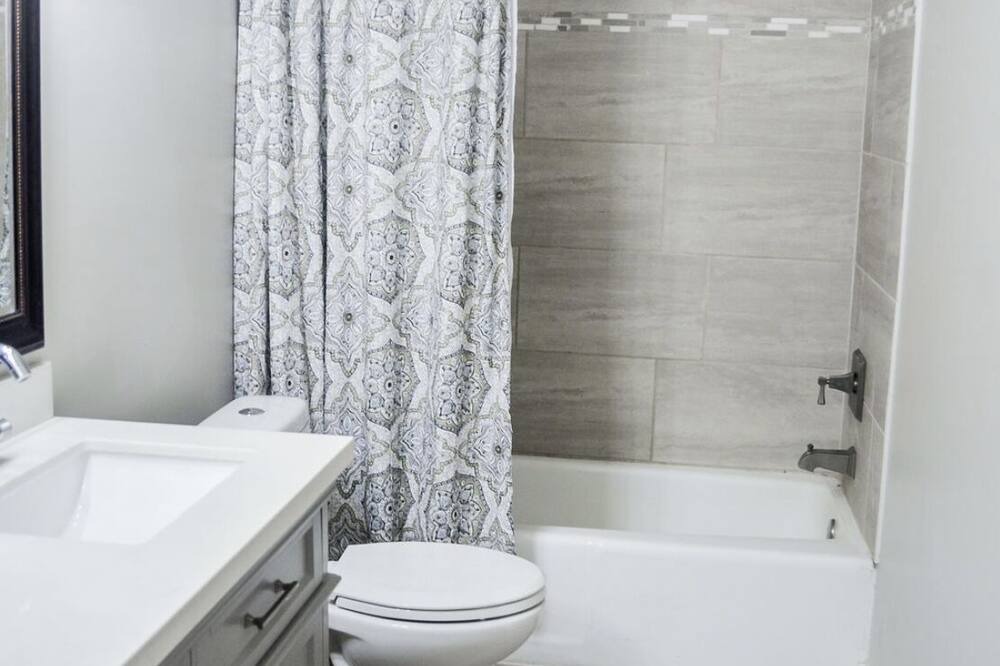Photo of Bathroom in Breaux Bridge