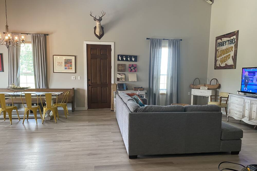 Photo of Livingroom in Breaux Bridge