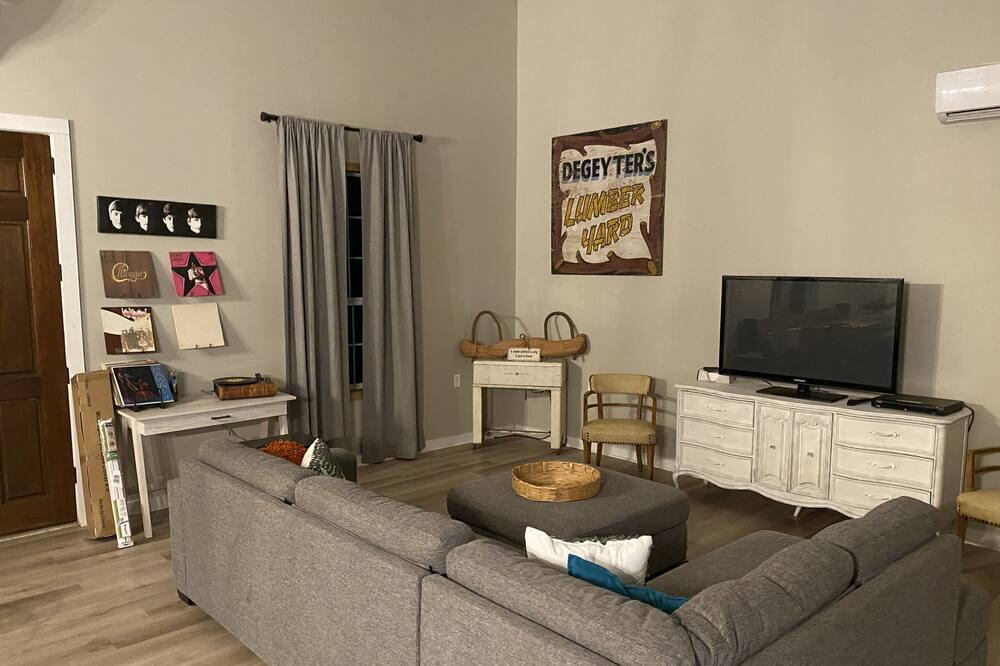 Photo of Livingroom in Breaux Bridge