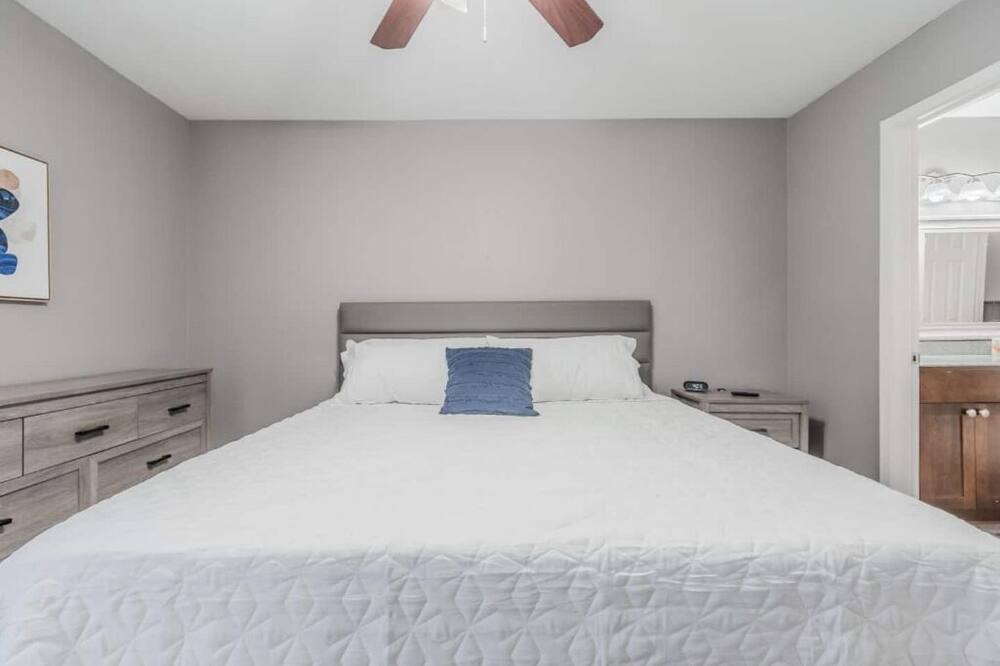 Photo of Bedroom in Fort Worth