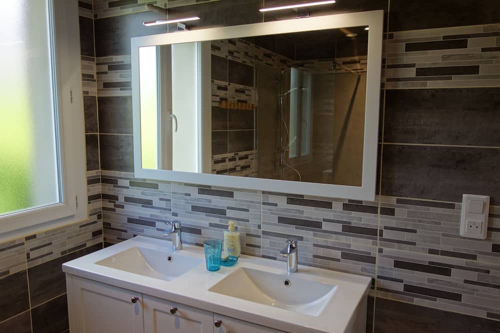 Photo of Bathroom in Les Estables