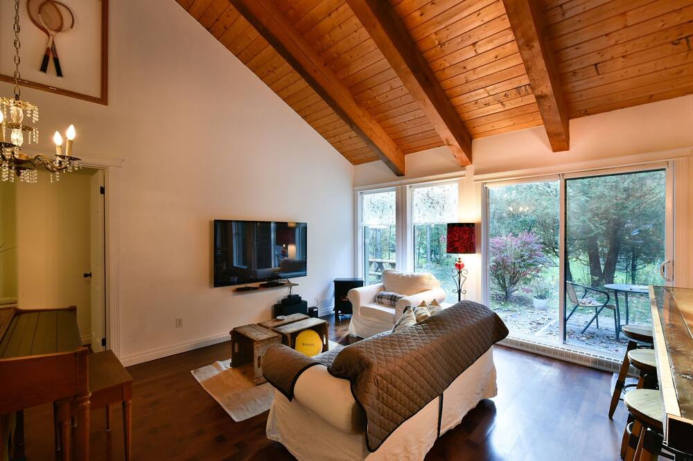Photo of Livingroom in Orford