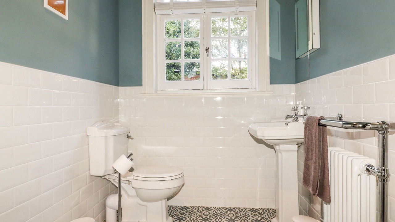 Photo of Bathroom in Boscastle