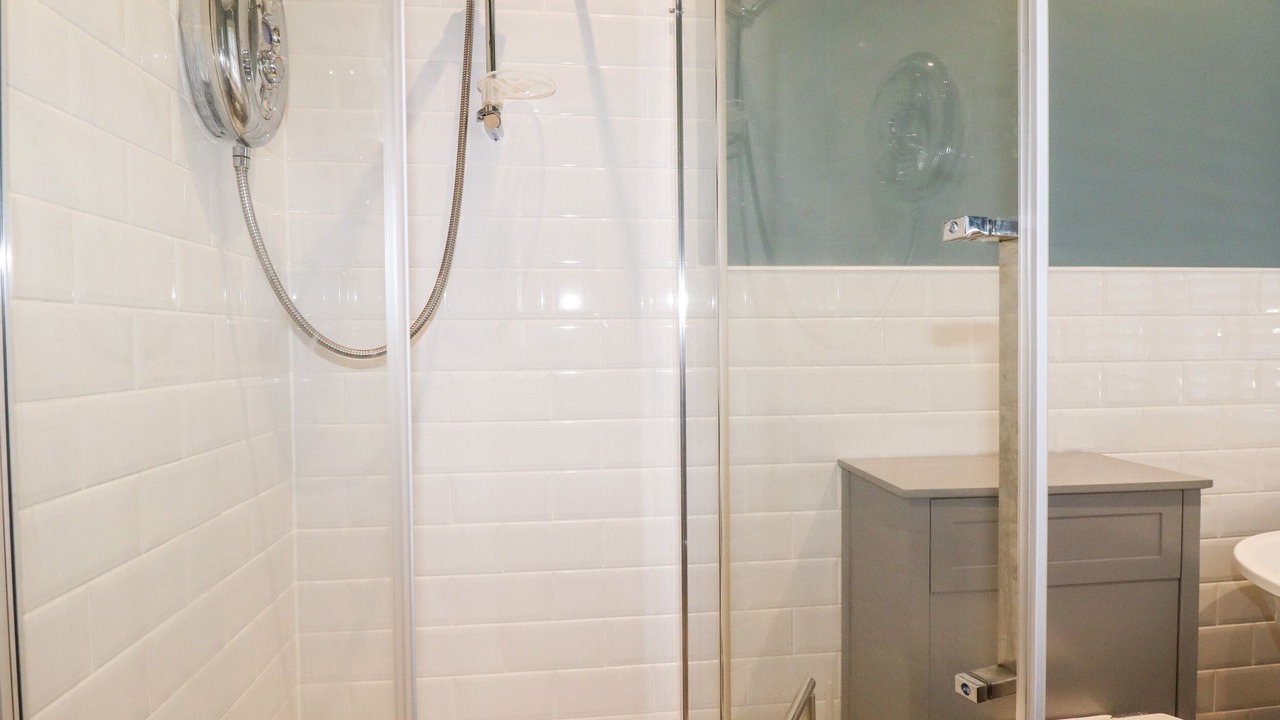 Photo of Bathroom in Boscastle