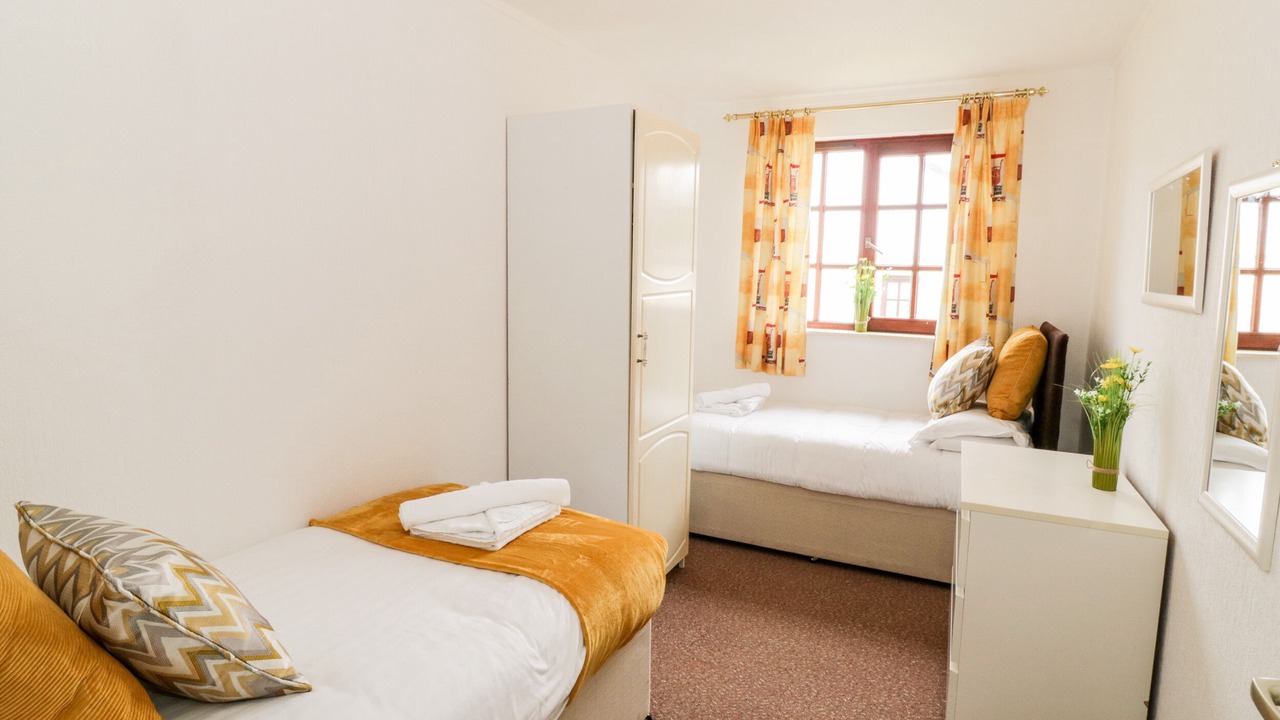 Photo of Others in Dailly